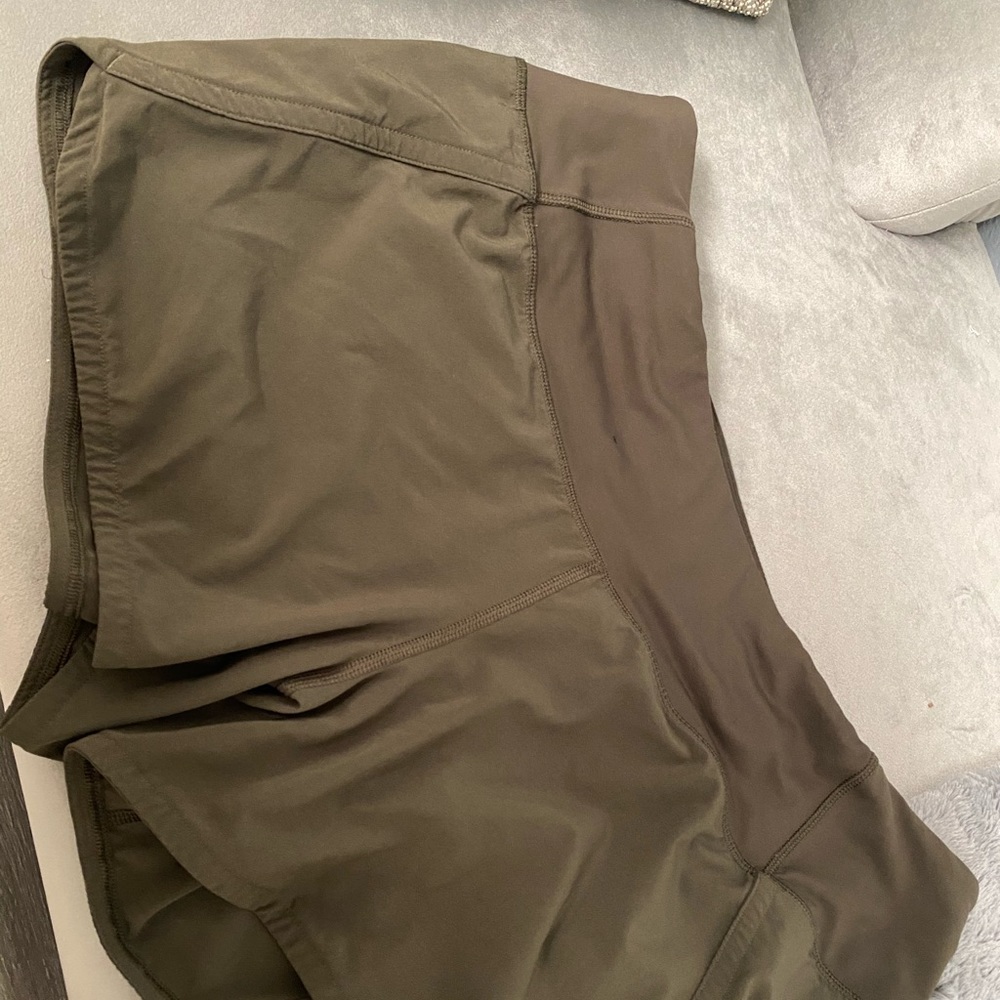 Lululemon Speed Up Shorts - Sz 8